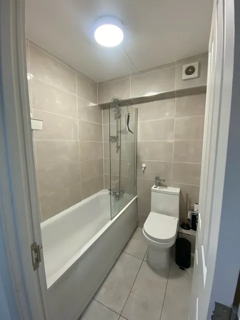 1729512526661-c7.jpg