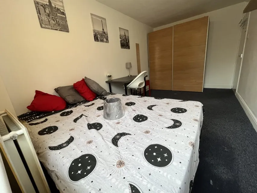 1731588812149-e6.jpg