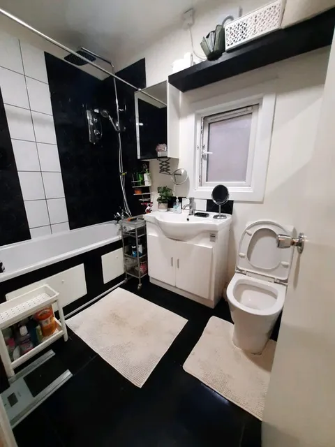 1733492467435-e6.jpg