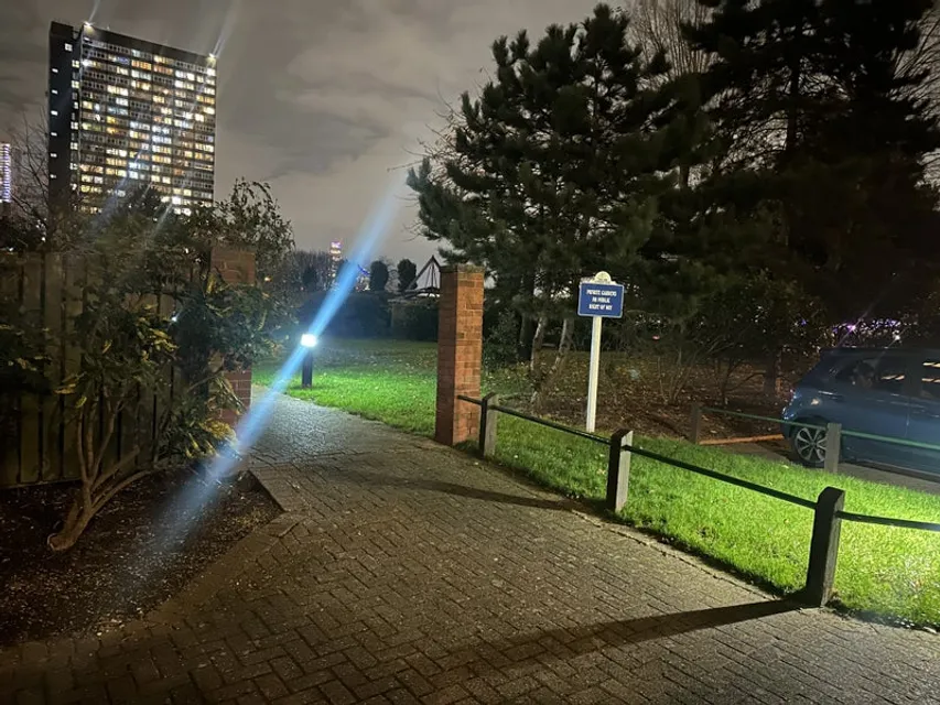 1734447034967-s8.jpg