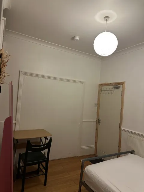 1735650641596-b4.jpg