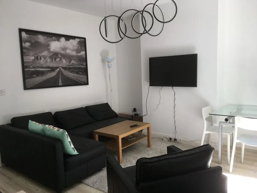 1736255224239-c6.jpg