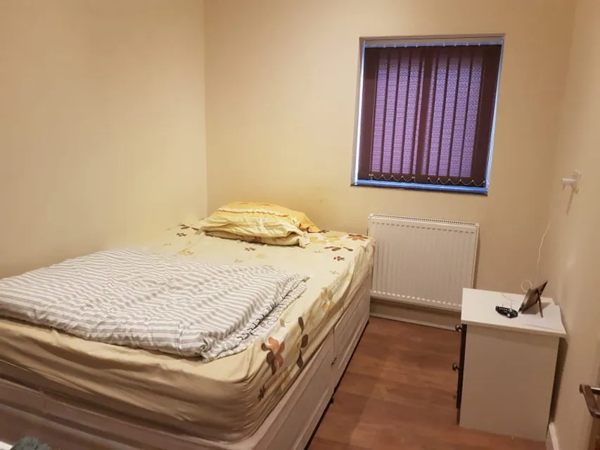 1736516608600-m5.jpg