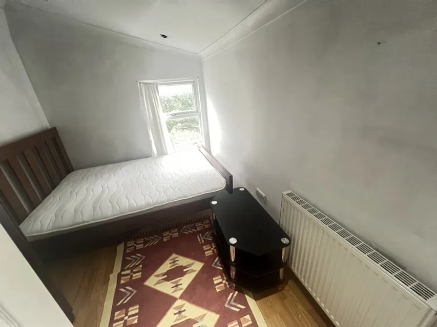 1738247734774-m6.jpg