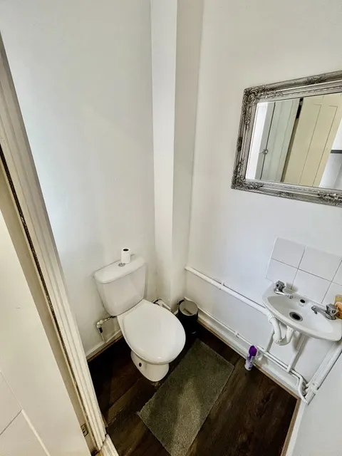 1739876702400-a3.jpg