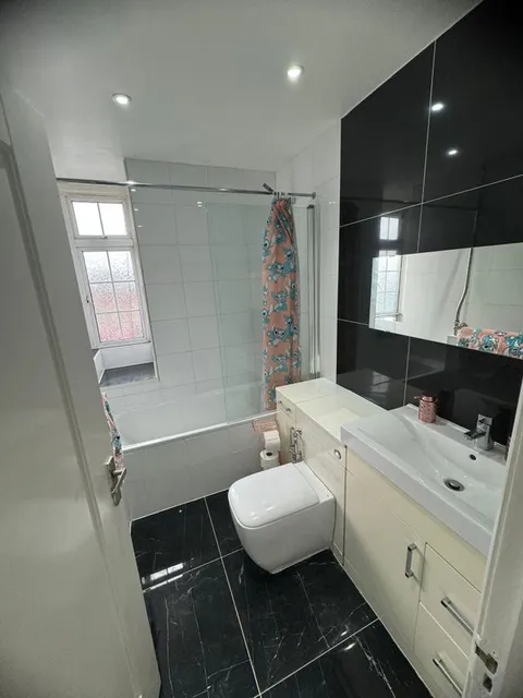 1740047189166-s2.jpg