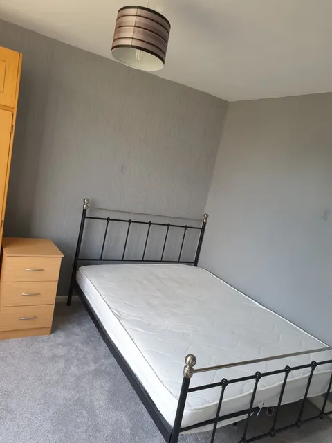 1741605703595-s6.jpg