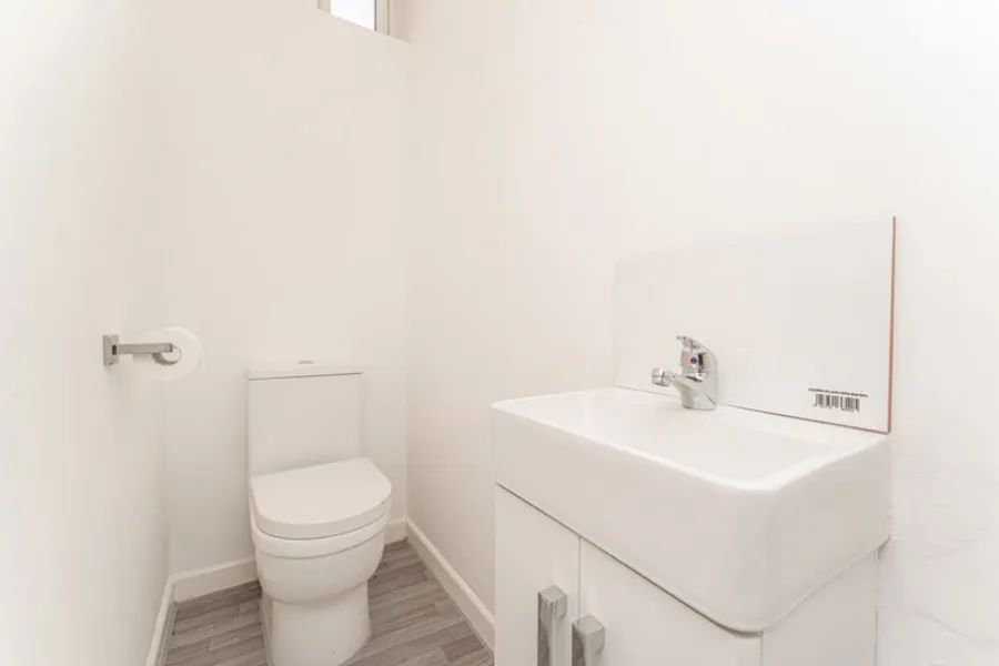 1741862823020-m5.jpg