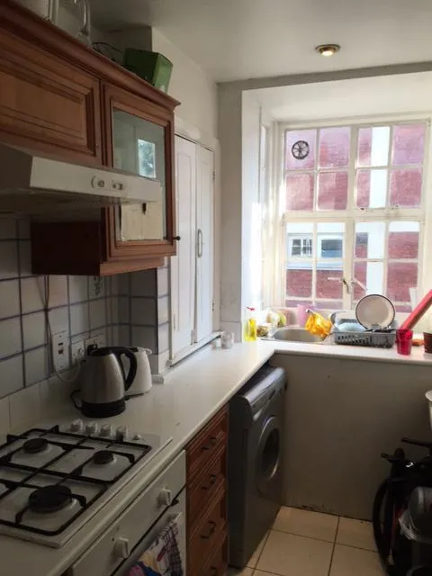 1744641482644-z2.jpg
