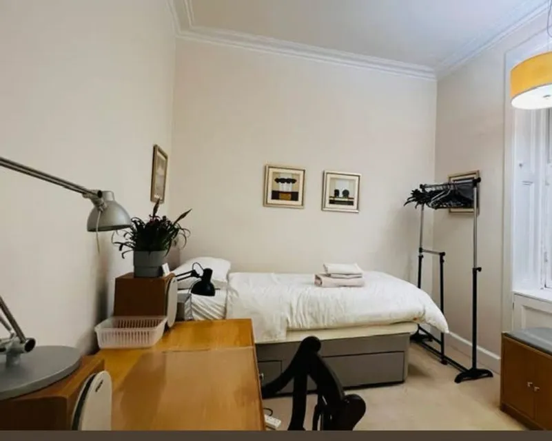 1747145018854-m7.jpg