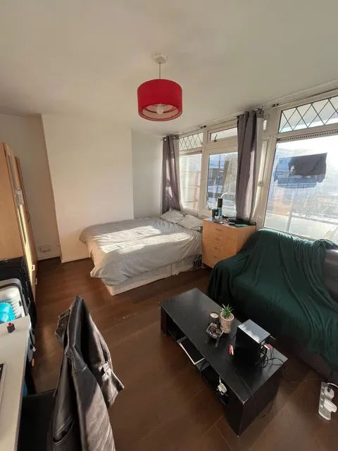 1747395753935-p1.jpg