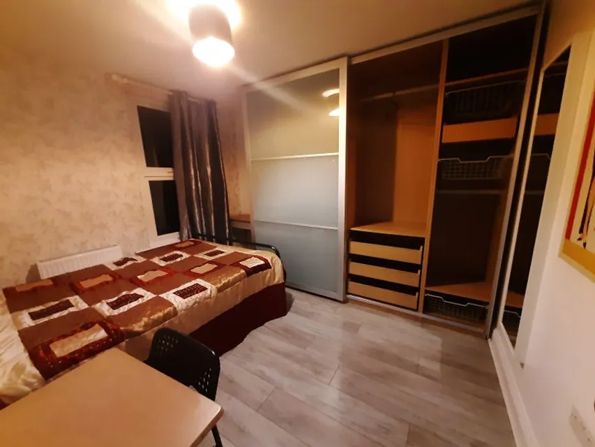 1748512523508-d3.jpg