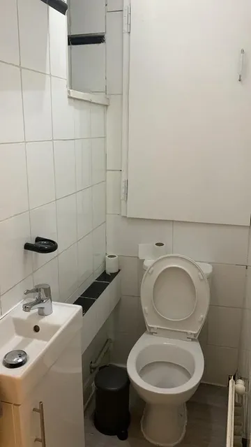 1753355589510-p8.jpg