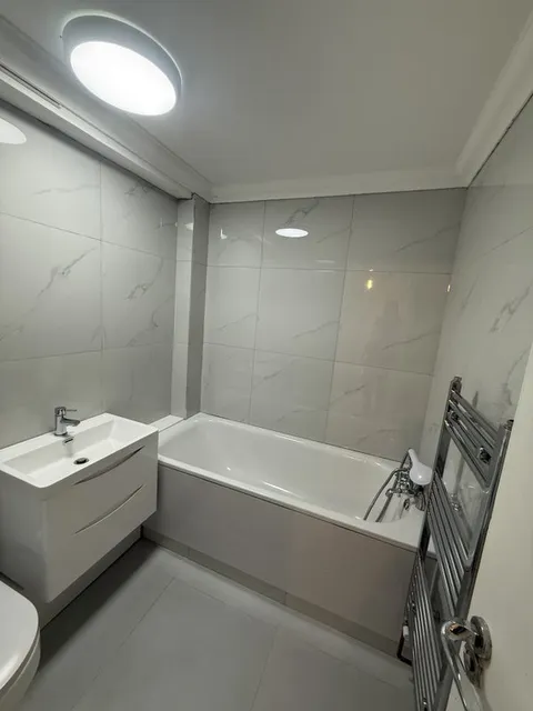 1754046542426-p2.jpg