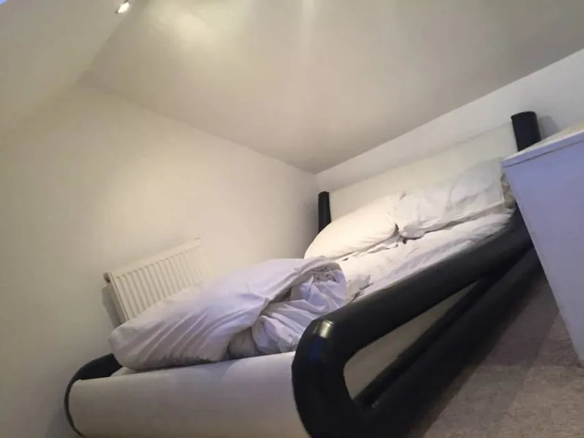 1754909369282-n1.jpg